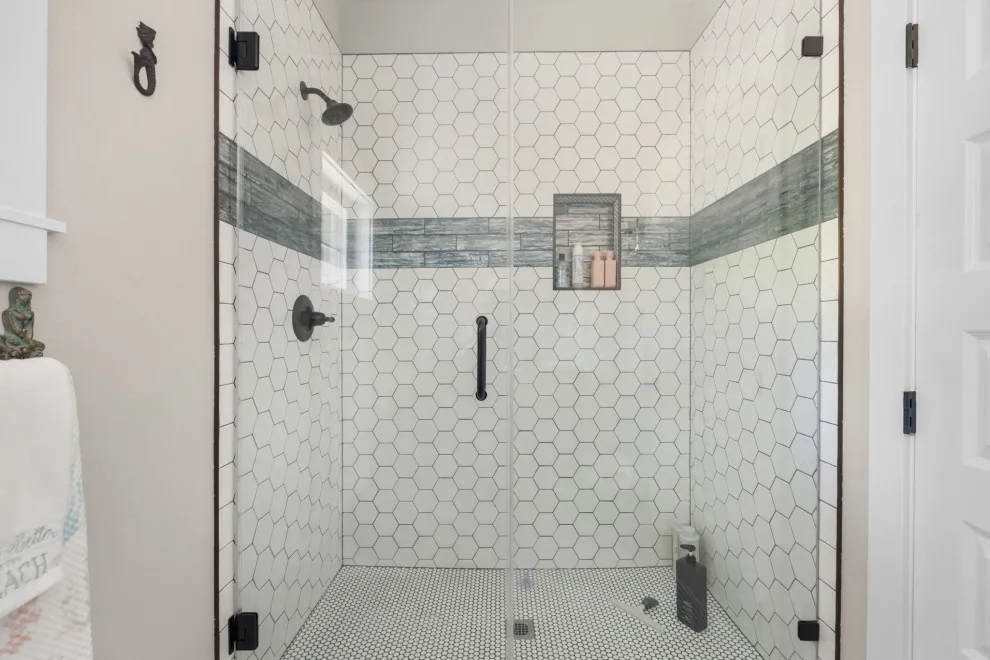 Lakebay Beach House, WA by Rainier Construction LLC - Photo 31