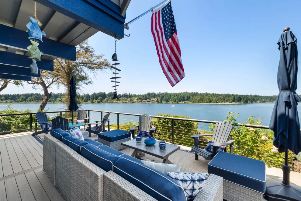 Lakebay Beach House, WA by Rainier Construction LLC - Photo 18