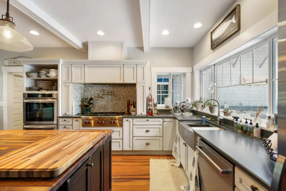 Lakebay Beach House, WA by Rainier Construction LLC - Photo 16