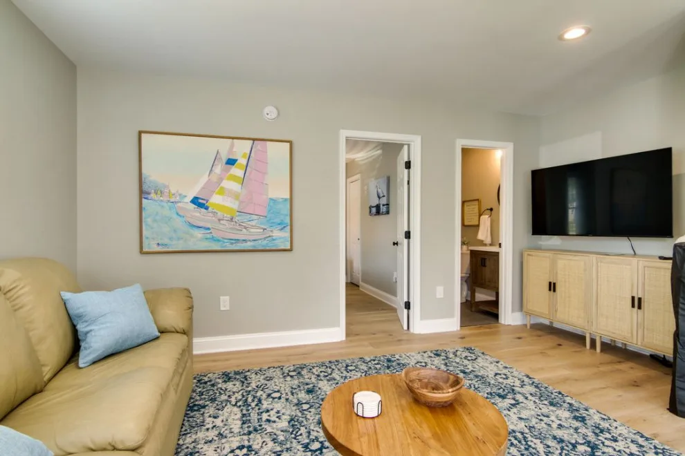 Coastal Residence Renovation - Interior by Oak & Pearl Construction, LLC - Photo 21
