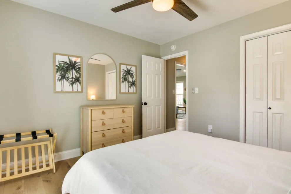 Coastal Residence Renovation - Interior by Oak & Pearl Construction, LLC - Photo 11