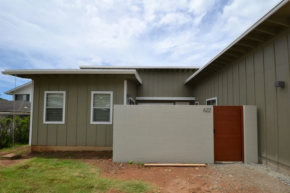 Stunning Personalized Residence in Aina Haina by DJ's Construction, Inc. - Photo 13