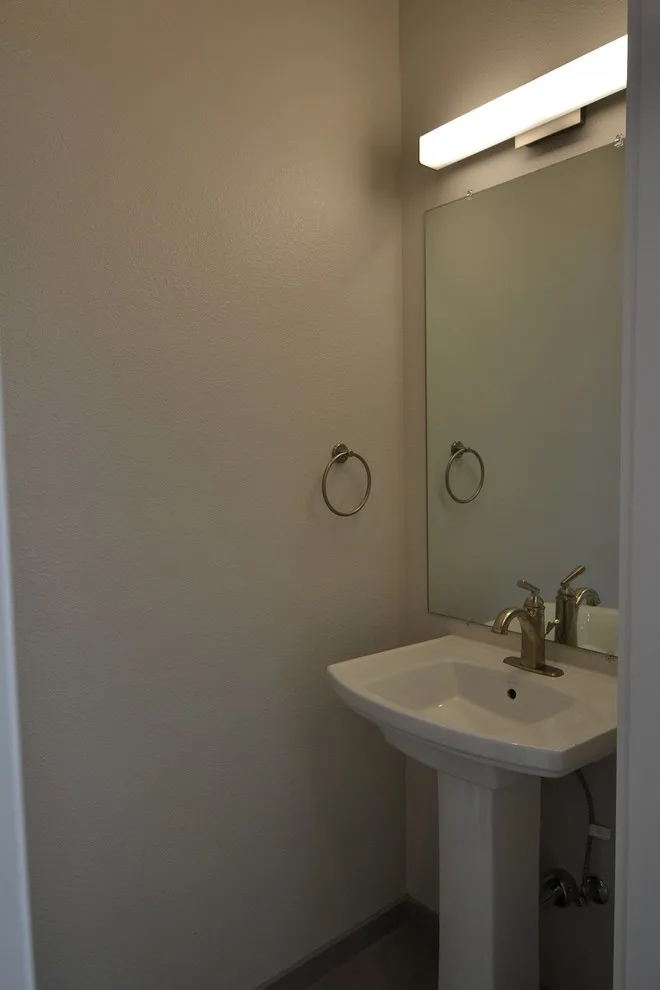Stunning Personalized Residence in Aina Haina by DJ's Construction, Inc. - Photo 5