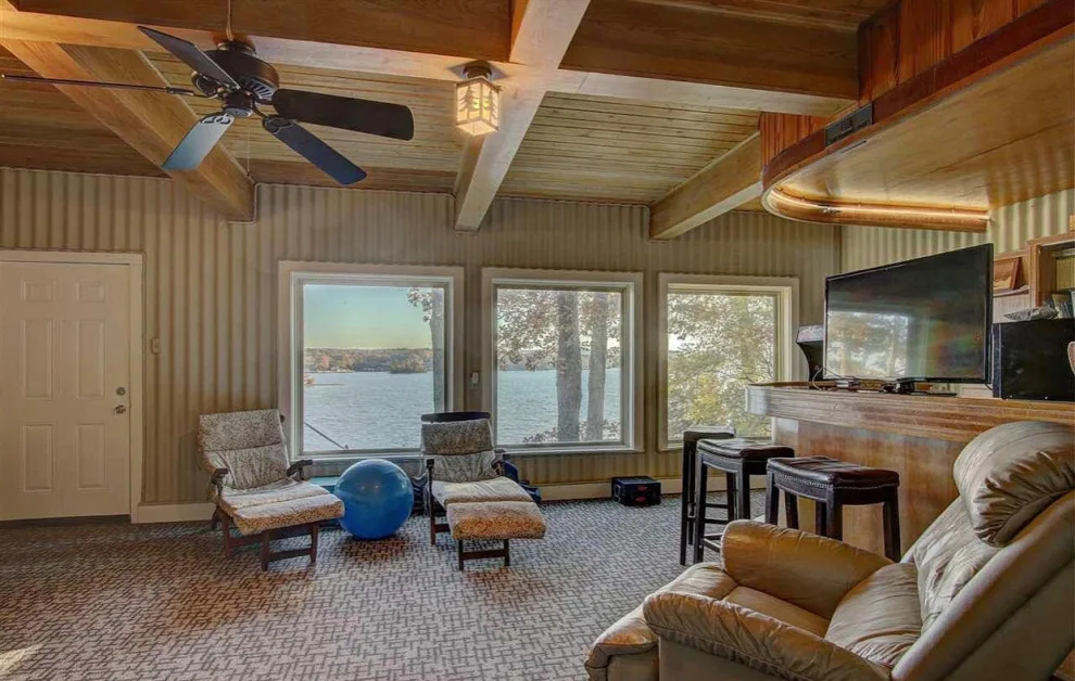 Stunning Personalized Lakefront Residence by Neil Robinson Custom Homes, LLC - Photo 25