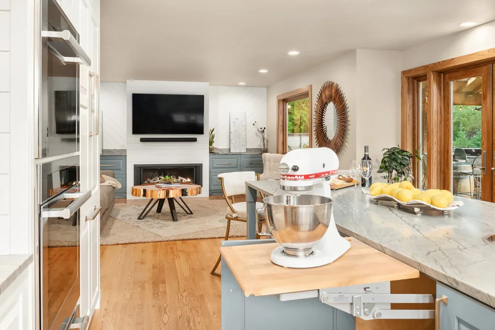 Charming Family Space, Kitchen, Bar, and Bathroom! by Blue Water Design Build - Photo 22