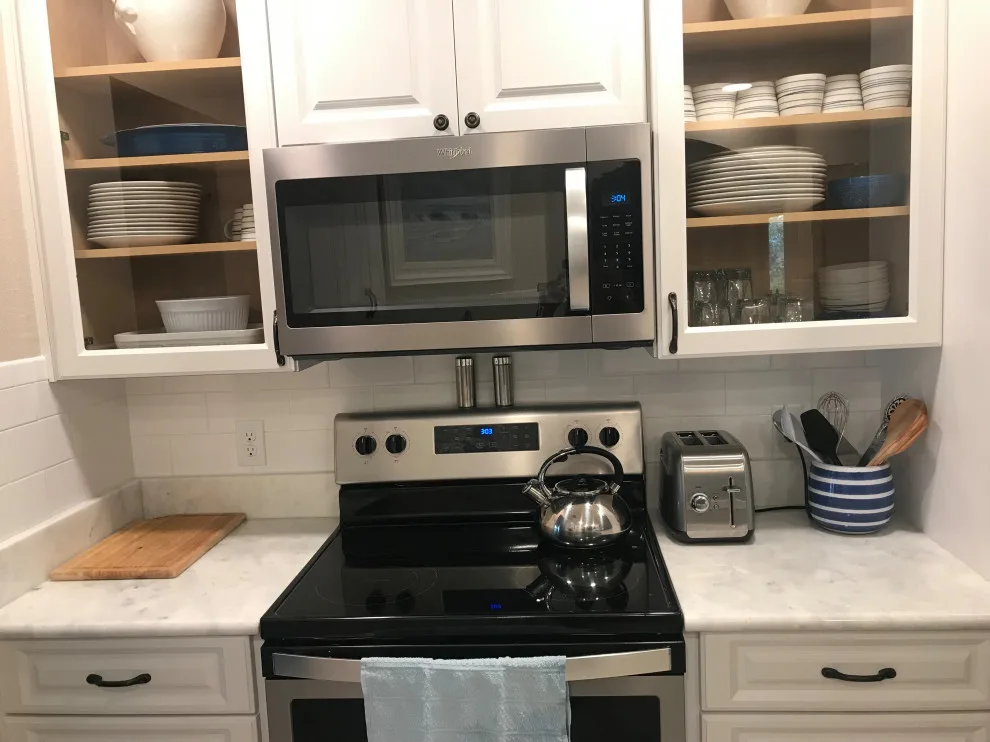 Stunning new granite surfaces by L-Bro Enterprises Inc. - Photo 2