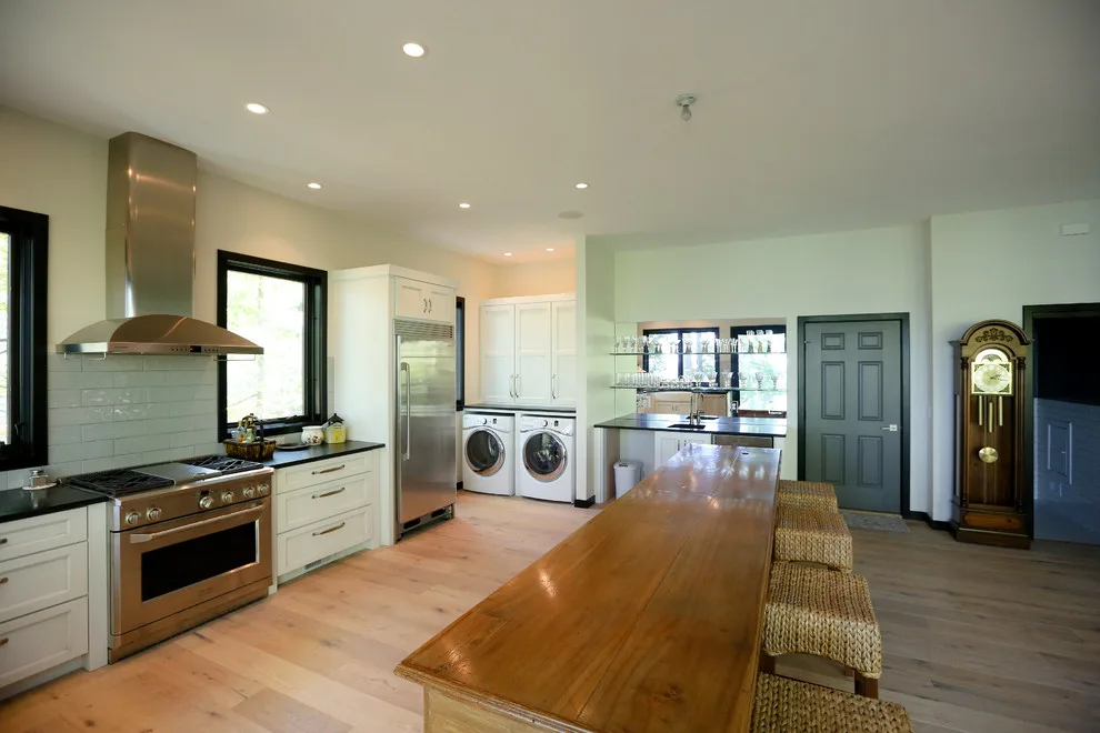 Lake Michigan Residence by Maple Hill Builders, LLC - Photo 4