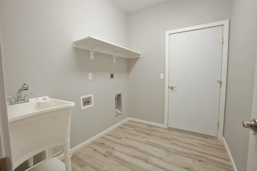 Snowy Owl: Modern Duplex Development by Big Street Construction, Inc. - Photo 13