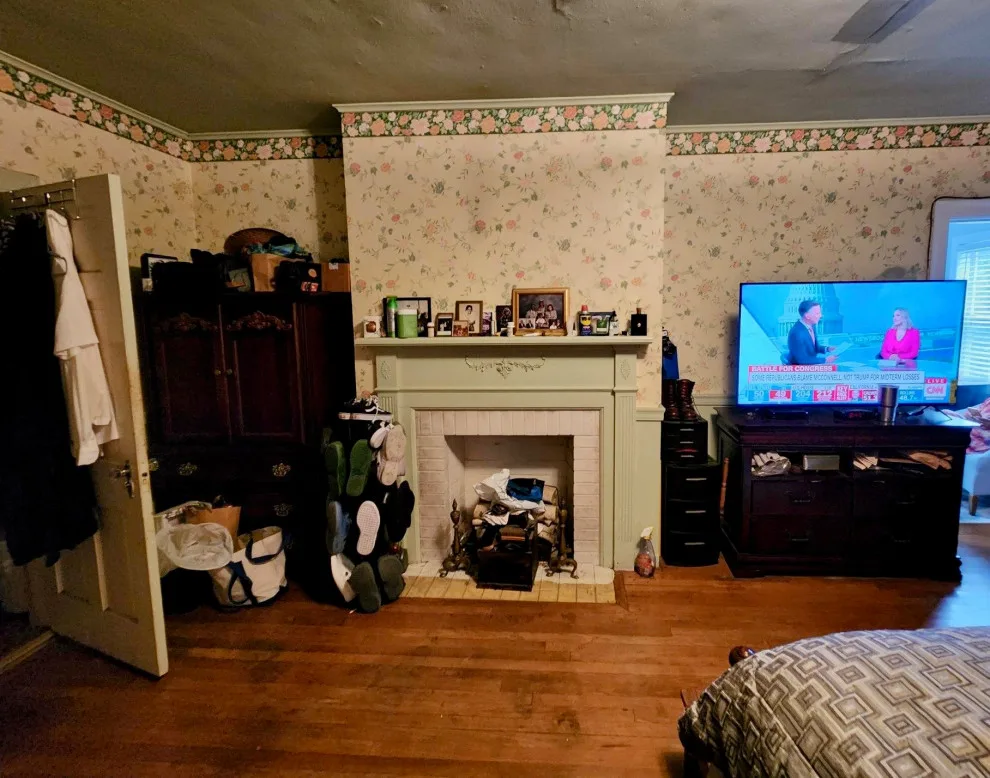 Master Bedroom Transformation: Before and After by A & T Designs And Remodel - Photo 4