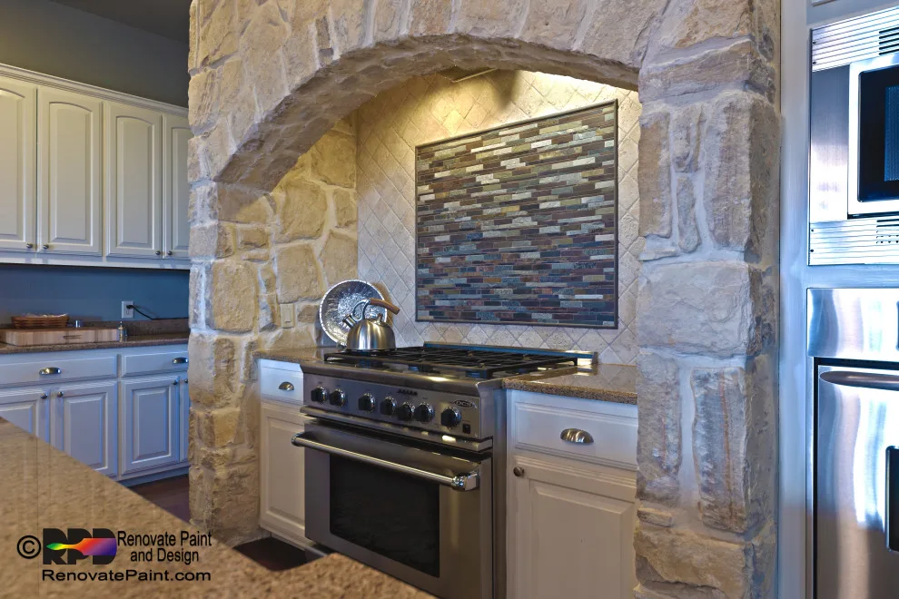 Beautiful Home: Exterior Stucco Coating & Kitchen Tile Backsplash by Renovate Paint And Design - Photo 5