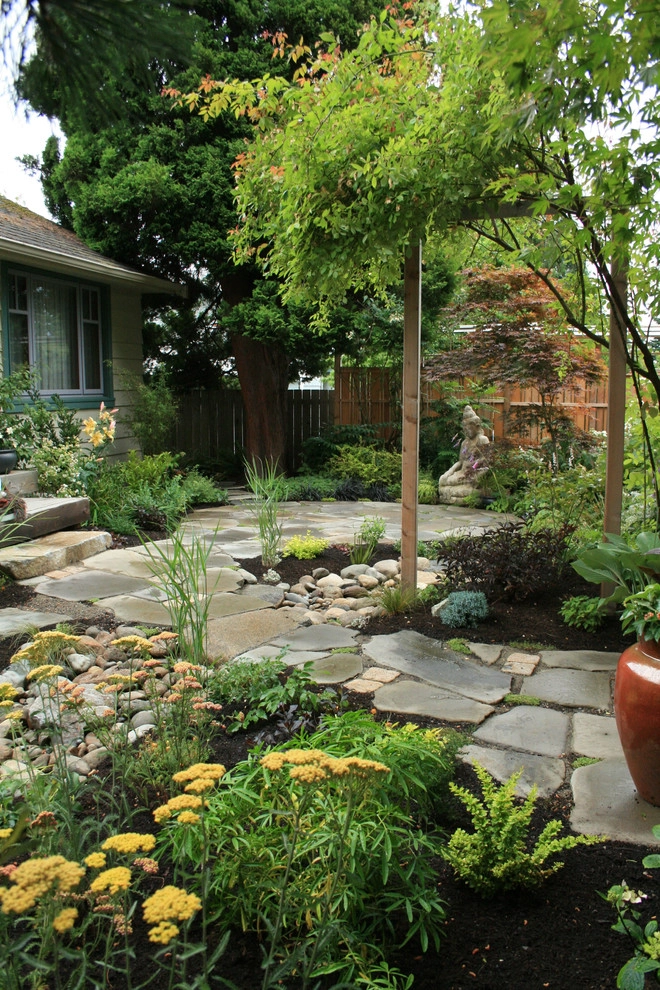 West Seattle Eco-friendly Home by In Harmony Sustainable Landscapes - Photo 2