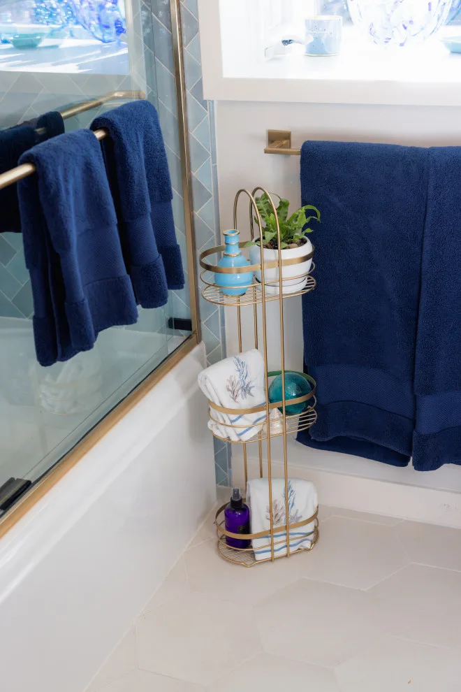 Bellevue | Timeless Modern Bathroom Renovation by Hi Hat Installations - Photo 5
