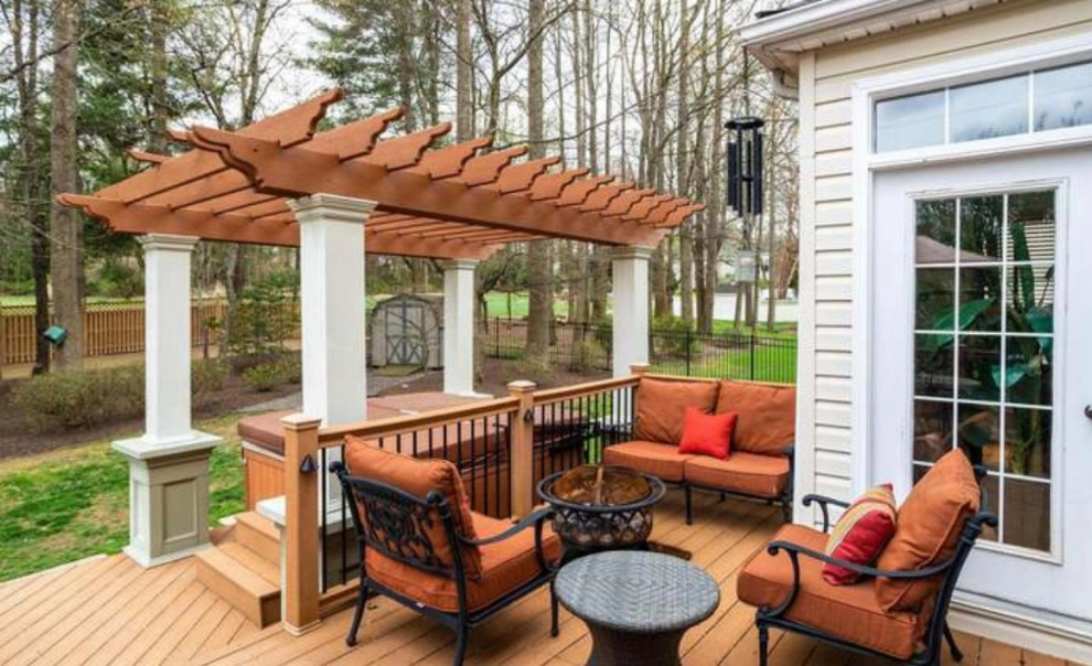 Urban deck + pergola + spa by Iris Design Associates - Photo 3