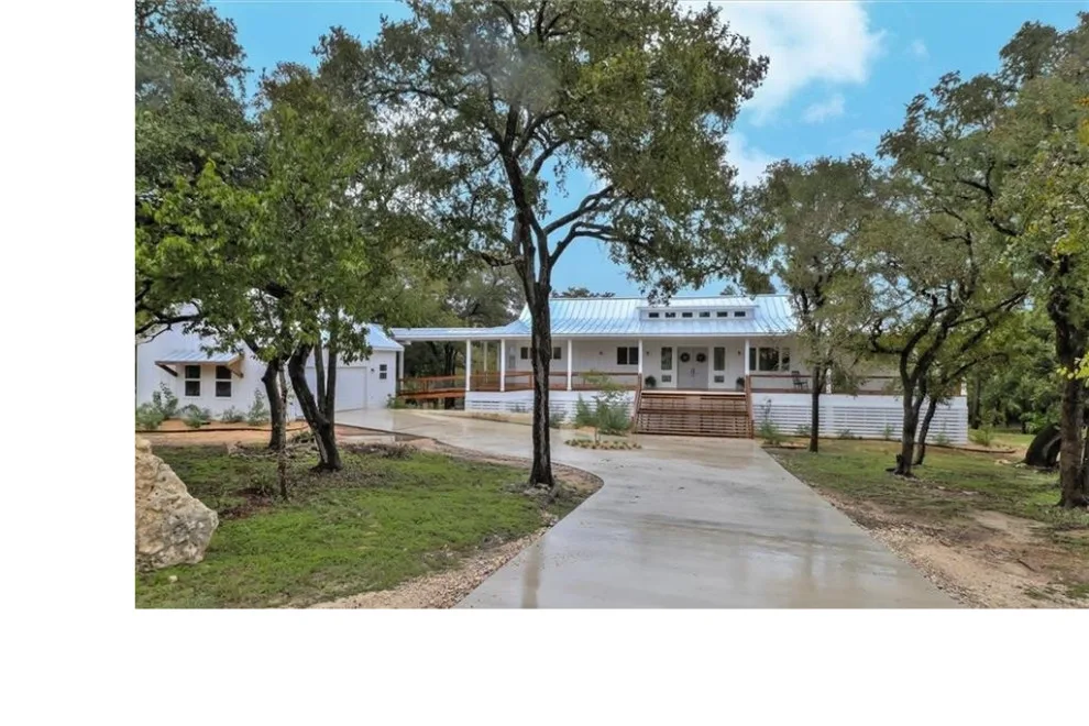 Custom Home with Farmhouse Chic Style by Lifestyle Designs And Remodeling - Photo 12