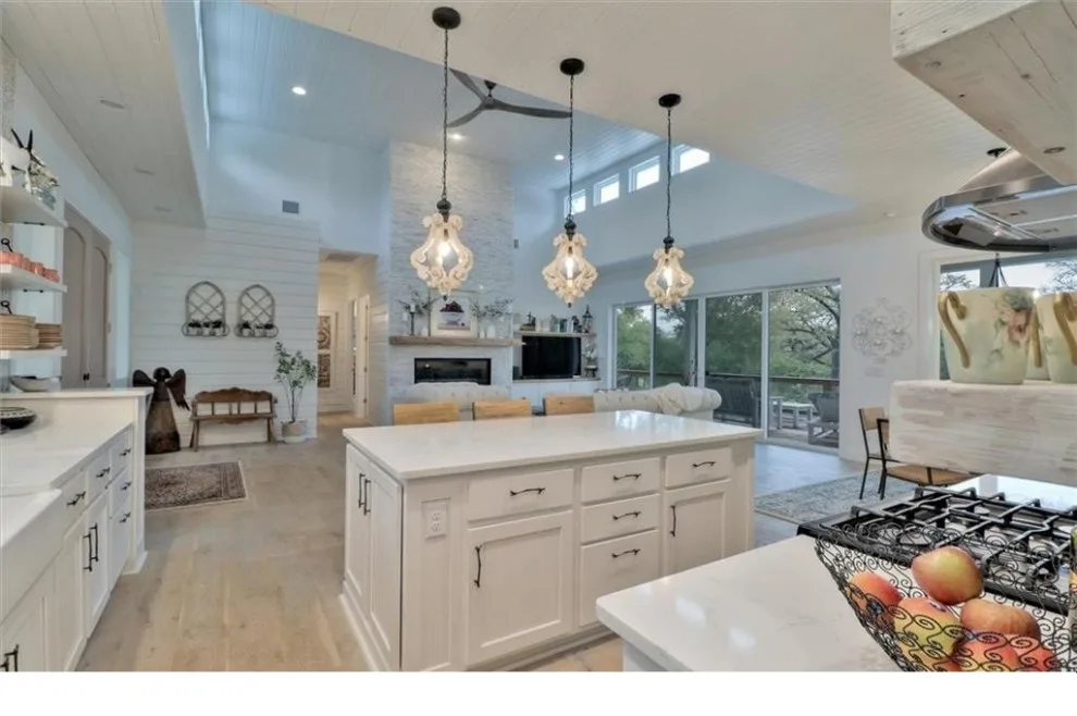 Custom Home with Farmhouse Chic Style by Lifestyle Designs And Remodeling - Photo 5
