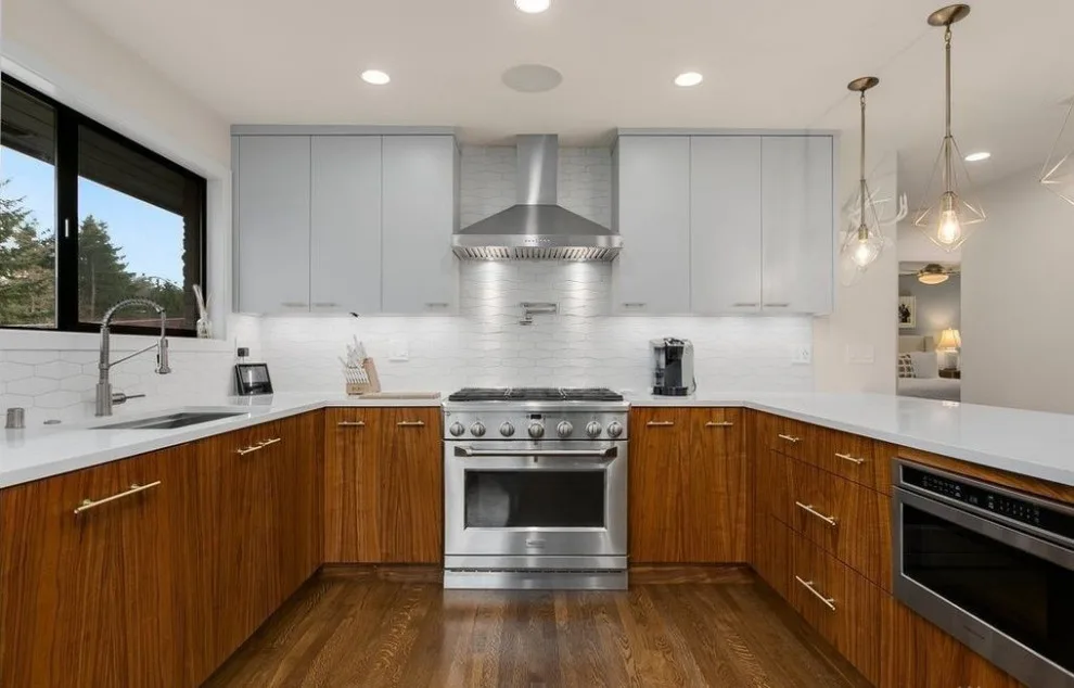 Blevins Residence - Complete Home Renovation by J&c Contractors, LLC - Photo 15