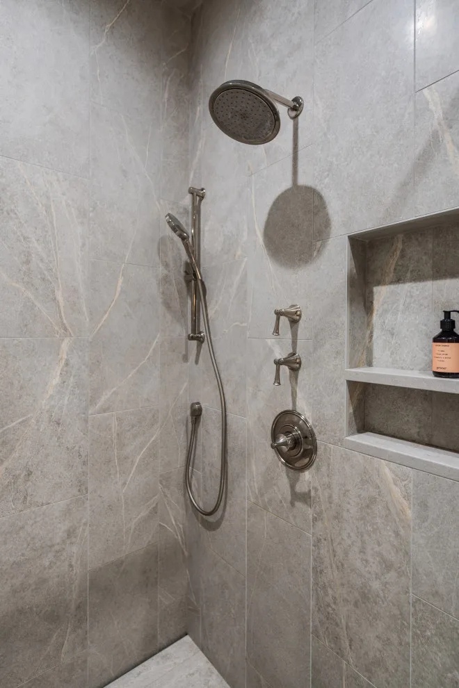 Bloomfield Hills Restroom by Newmyer Distinctive Remodeling - Photo 7