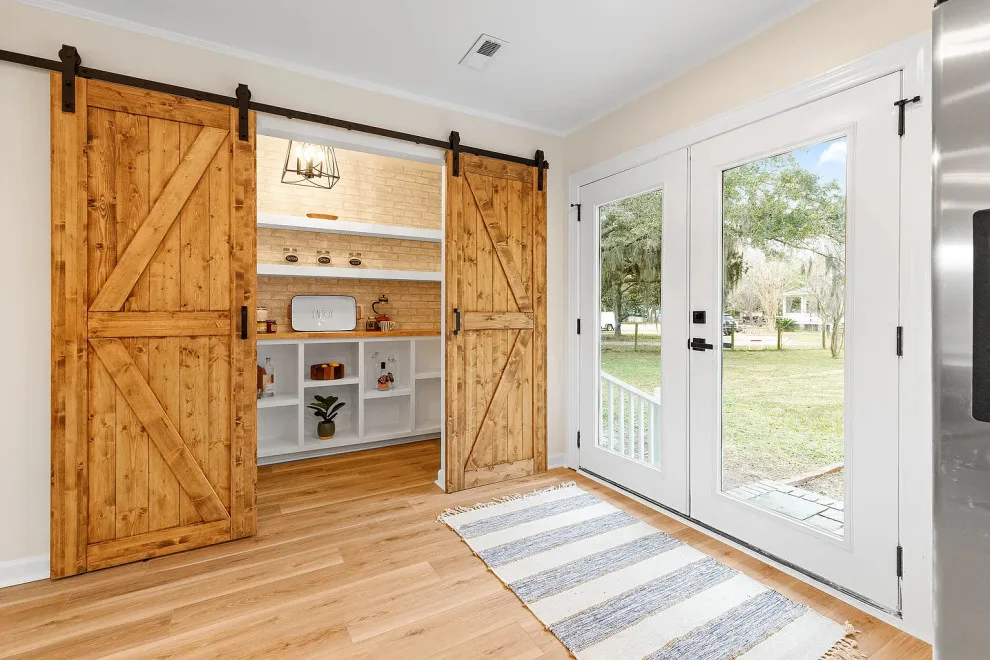Contemporary Ranch-Style Home by Southern Harbor Construction LLC - Photo 4