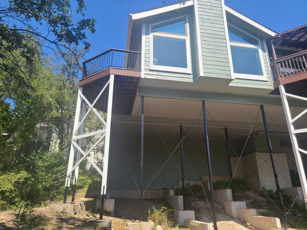 Bob Cat Run Composite Decking by Capitol City Wood Works LLC - Photo 6