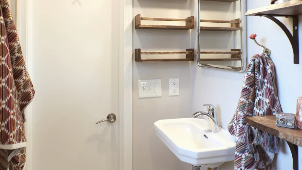 Eclectic Luxury Bathroom by Mint Construction - Photo 6
