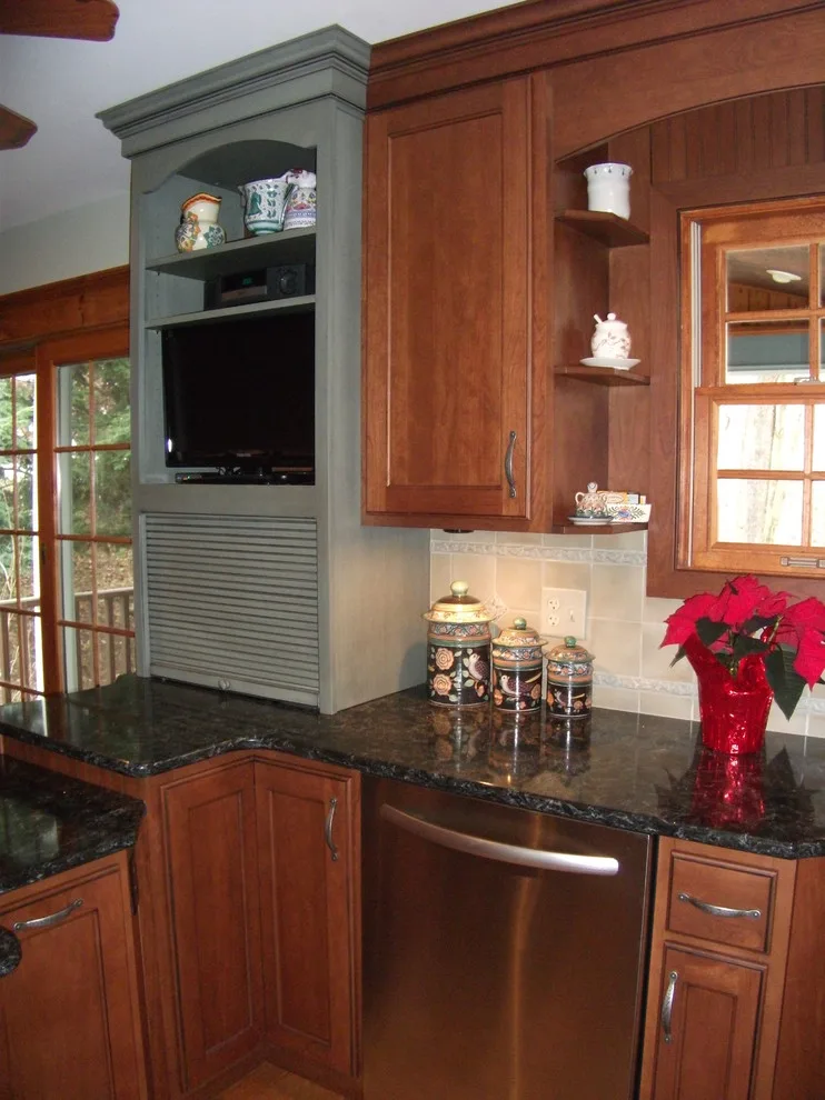 Lucci Kitchen And Bath Center Inc. - Photo 11