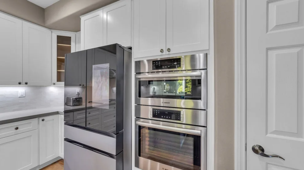 Carlsbad Kitchen Renovation: An Elegant and Practical Enhancement by USA Home Remodeling - Photo 7