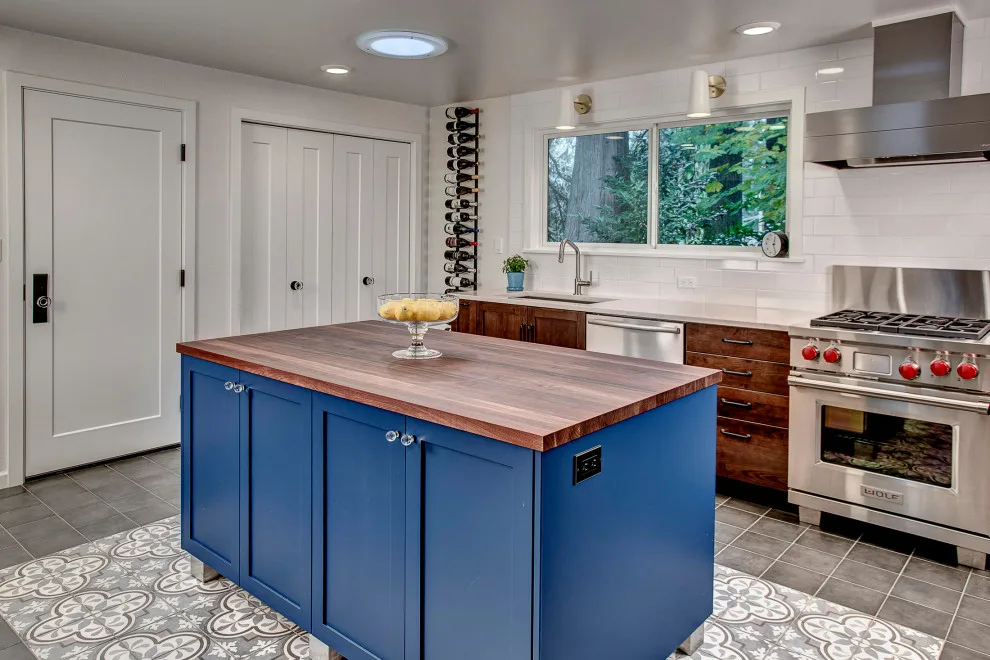 Carnation Commercial Kitchen by Nip Tuck Remodeling - Photo 2