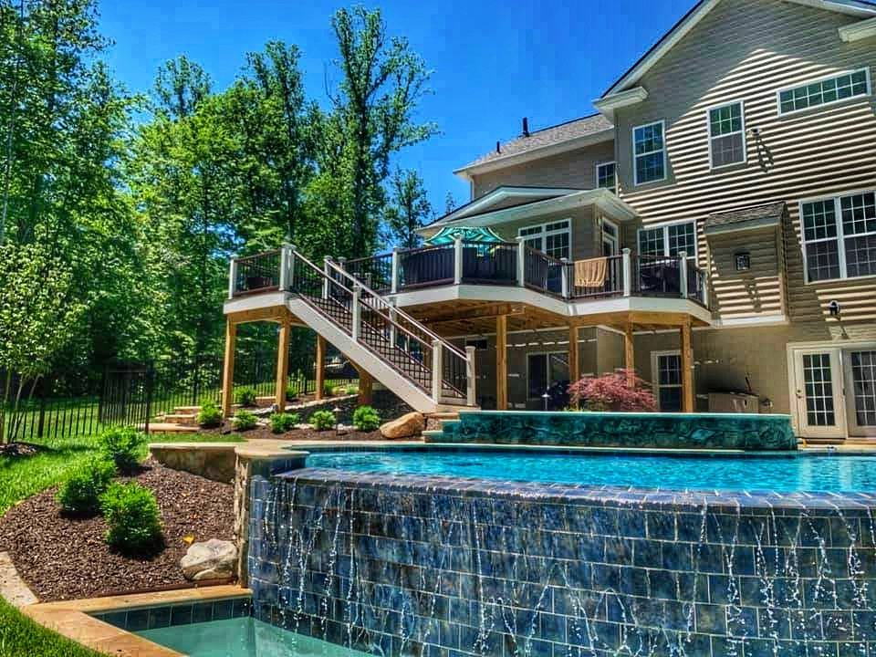 Vanishing Edge Pool in the Back Yard by Iris Design Associates - Photo 2