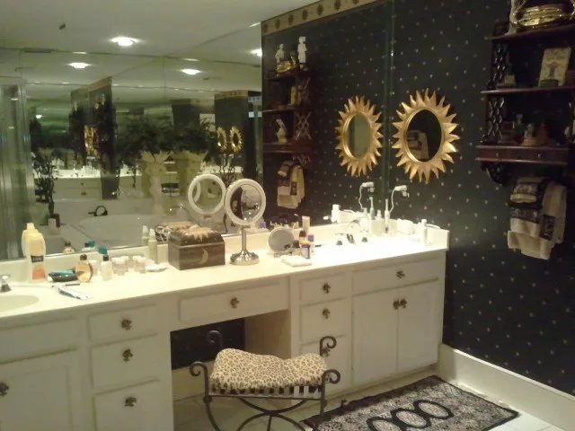 Kitchens, Baths & Beyond - Photo 11