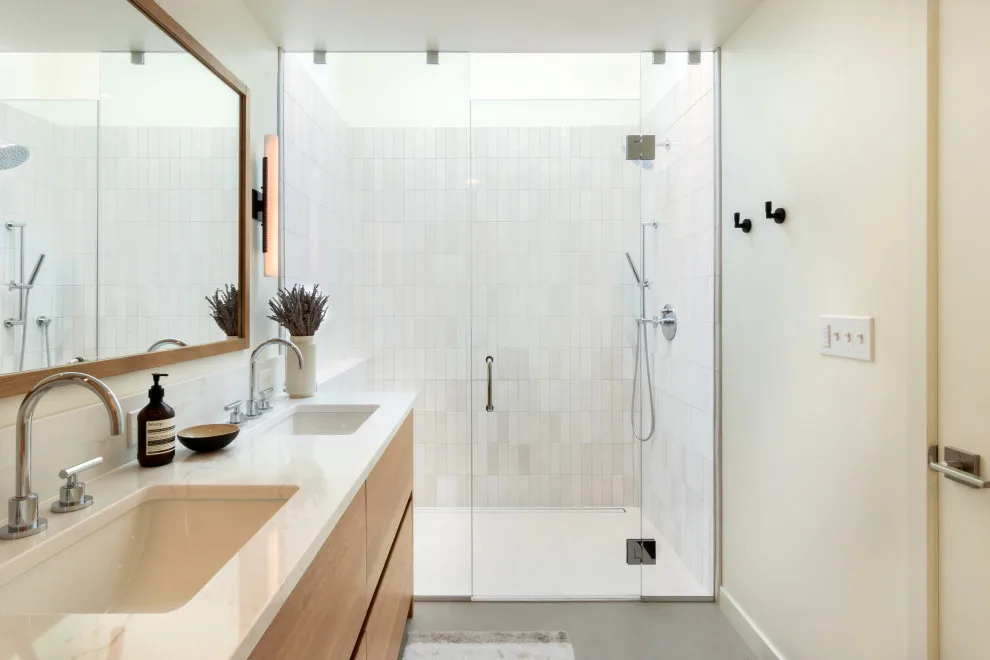 Cedar Hills Primary Bathroom by Straight Line Design And Remodeling - Photo 6