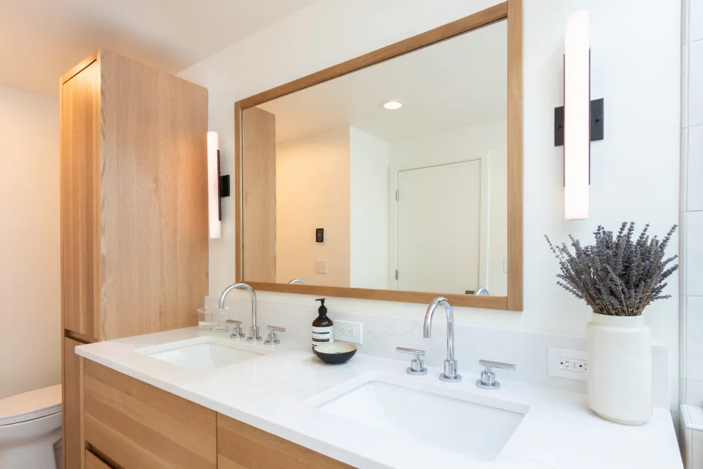 Cedar Hills Primary Bathroom by Straight Line Design And Remodeling - Photo 7