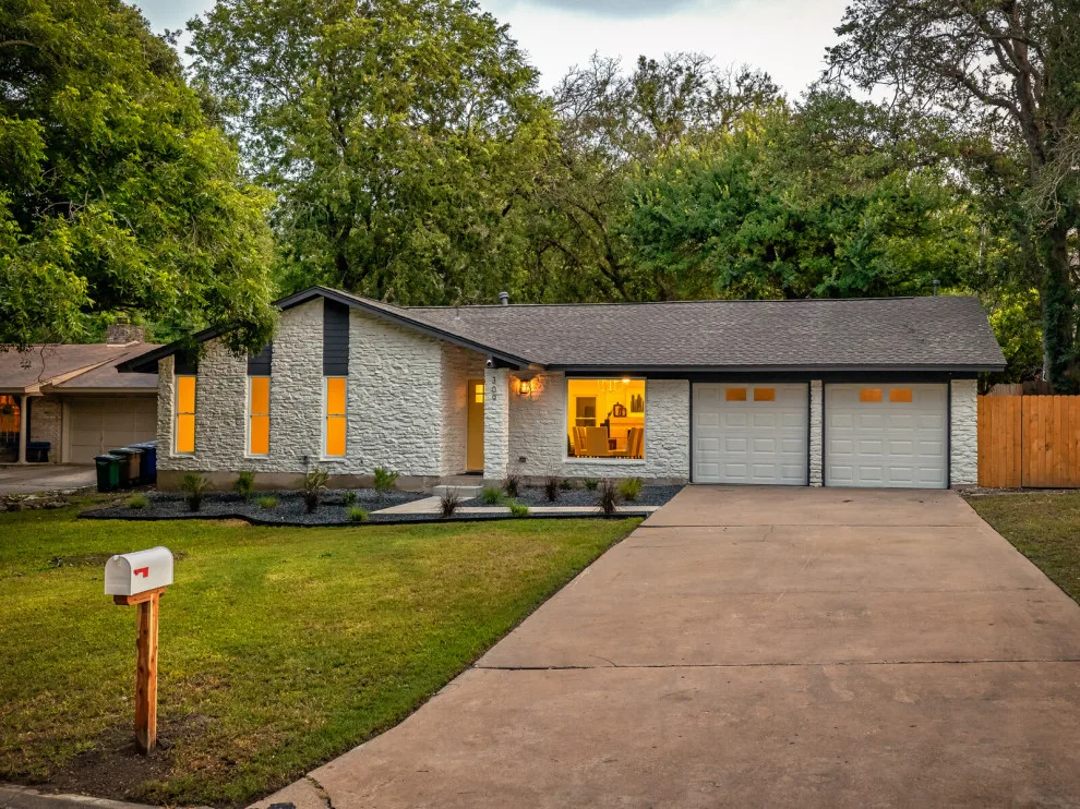 Cedarbrook | Complete Home Renovation by Catalyst Construction, Inc - Photo 12