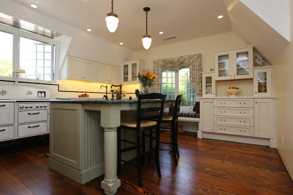 Chancellor Manor by Castle Construction Of Santa Barbara - Photo 19