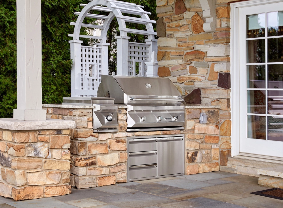 Luxury Lakefront Living by J. Barker Landscaping Company - Photo 4