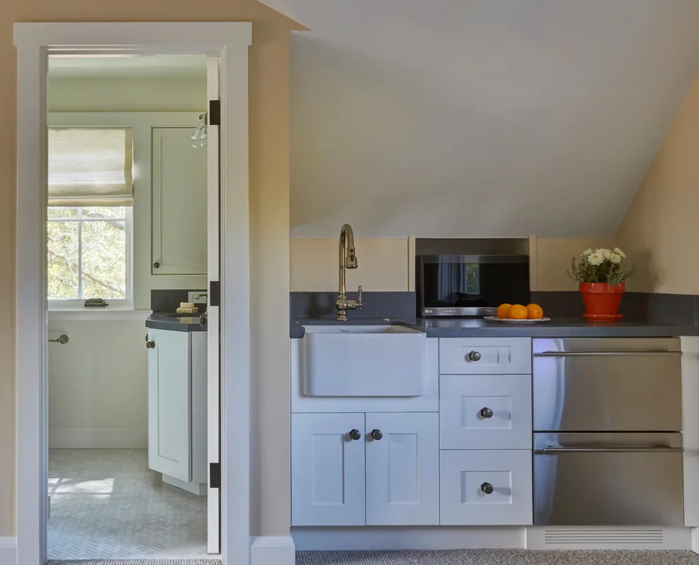 Elegant and Roomy Kitchen and Bath, Lafayette by Custom Kitchens By John Wilkins, Inc. - Photo 7