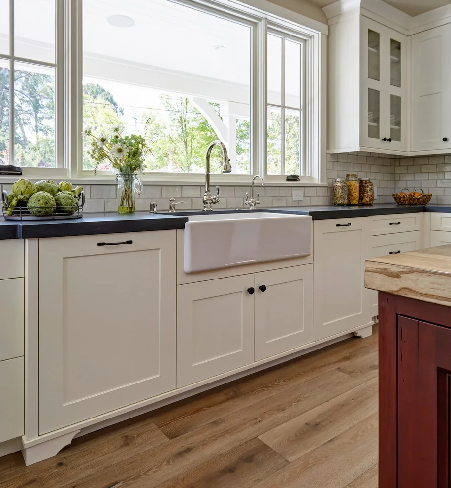 Elegant and Roomy Kitchen and Bath, Lafayette by Custom Kitchens By John Wilkins, Inc. - Photo 15