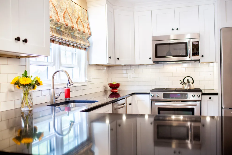 Enchanting Kitchen in the Condo by Robinwood Kitchens - Photo 2