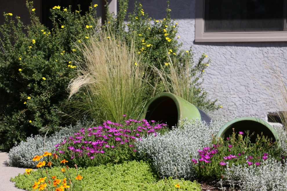 The Praire Garden by J. Gieo Pensoneault, MLA - Photo 2