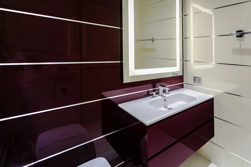 Modern Cherry Bathroom Design by Paradise City - Photo 2