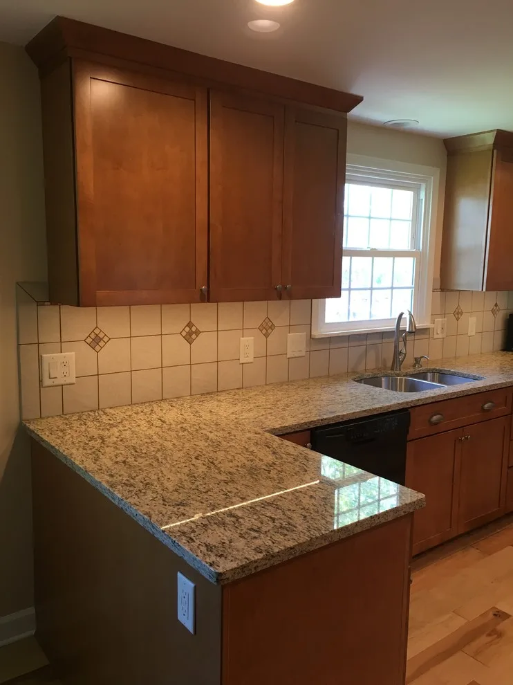 Cherry Mixer Kitchen by Lowes South Knoxville-Interior Projects - Photo 4