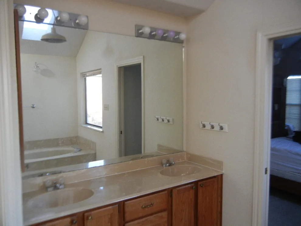 Chilcote Restroom by Servant Remodeling - Photo 3