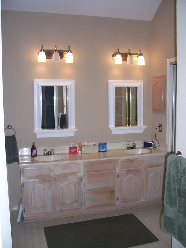 Cina Restroom by Servant Remodeling - Photo 2