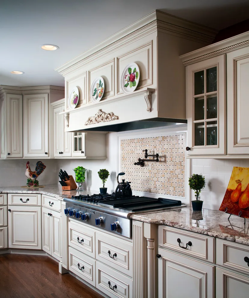 Traditional Colonial by Carpets Plus/ Cabinets Plus Of Saint Louis - Photo 3
