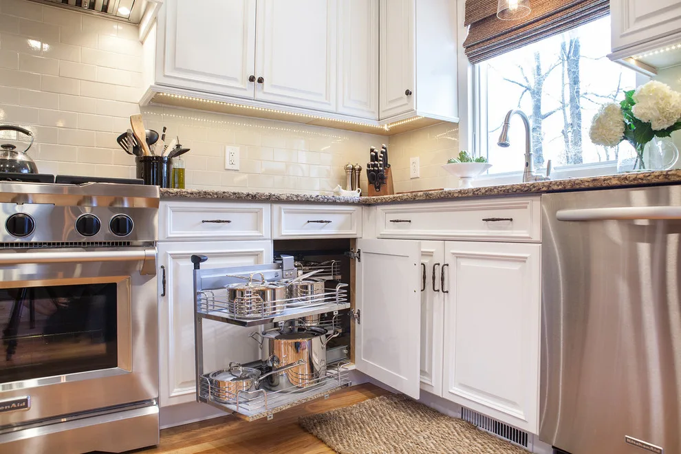 Timeless Warm Kitchen by Robinwood Kitchens - Photo 2