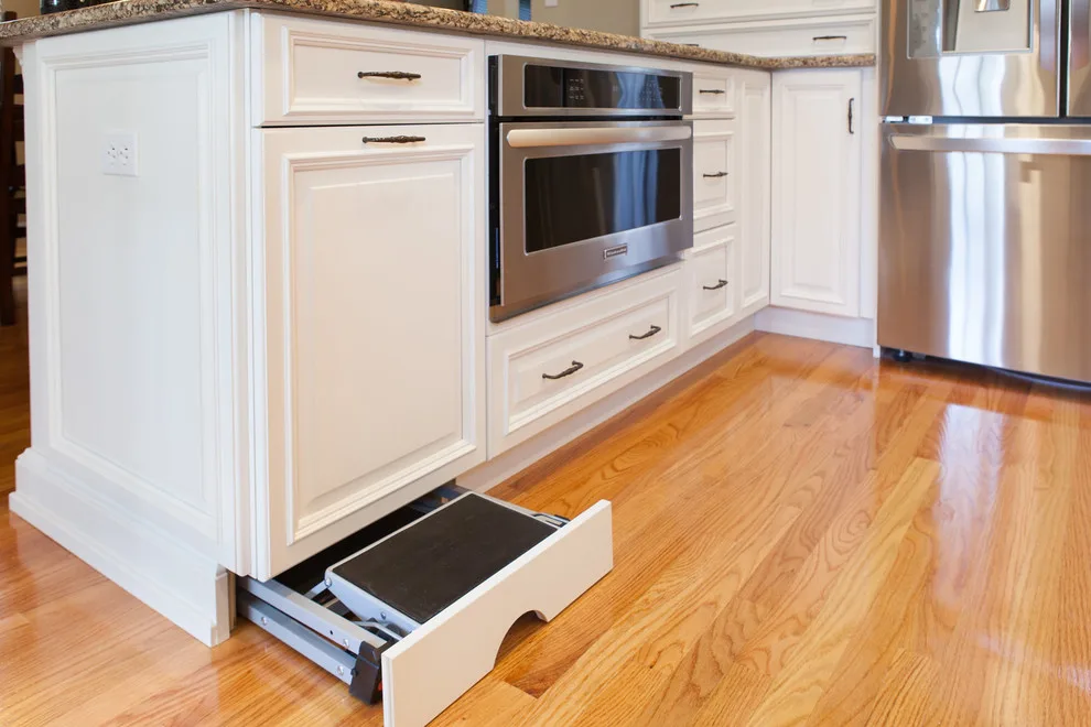 Timeless Warm Kitchen by Robinwood Kitchens - Photo 16