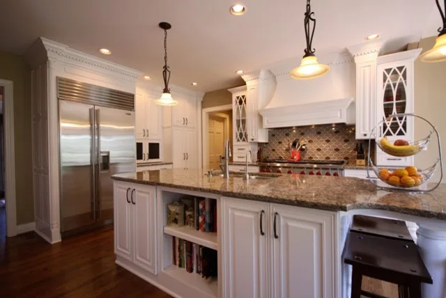 Traditional full overlay kitchen by Walters Cabinets, Inc. - Photo 4