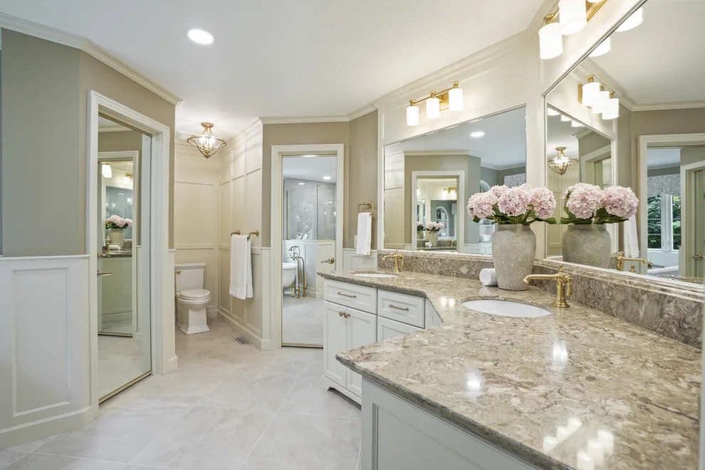 Traditional Main Bathroom by Dave Fox Design Build Remodelers - Photo 2