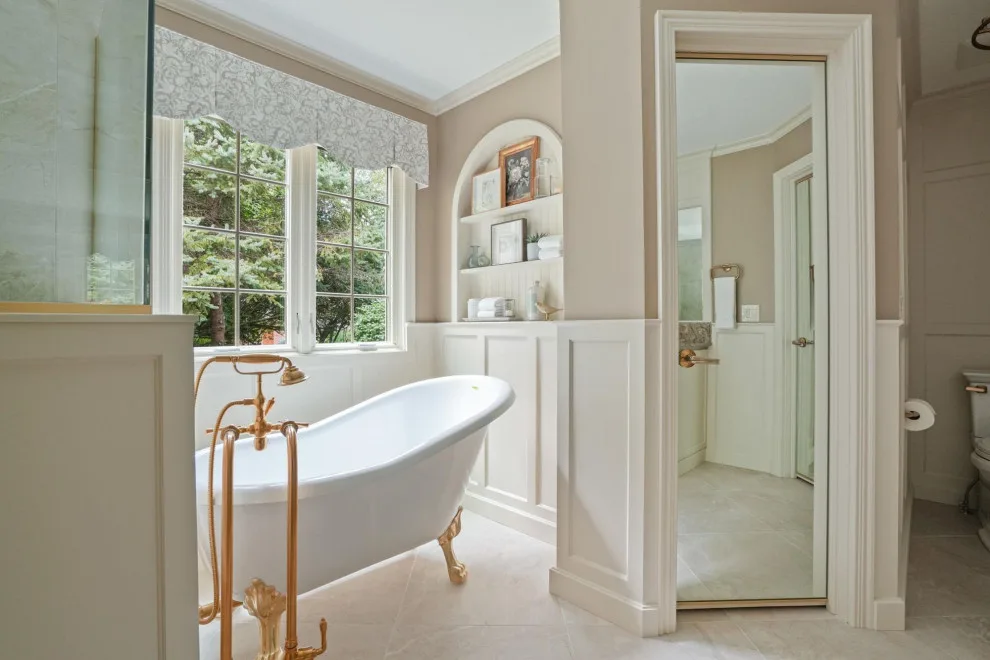 Traditional Main Bathroom by Dave Fox Design Build Remodelers - Photo 6
