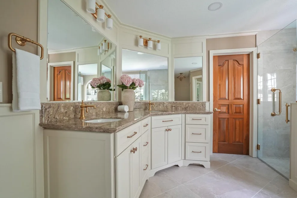 Traditional Main Bathroom by Dave Fox Design Build Remodelers - Photo 10