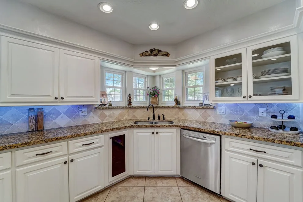 Houston Texas Classic White Kitchen Renovation by Smart Remodeling LLC - Photo 5